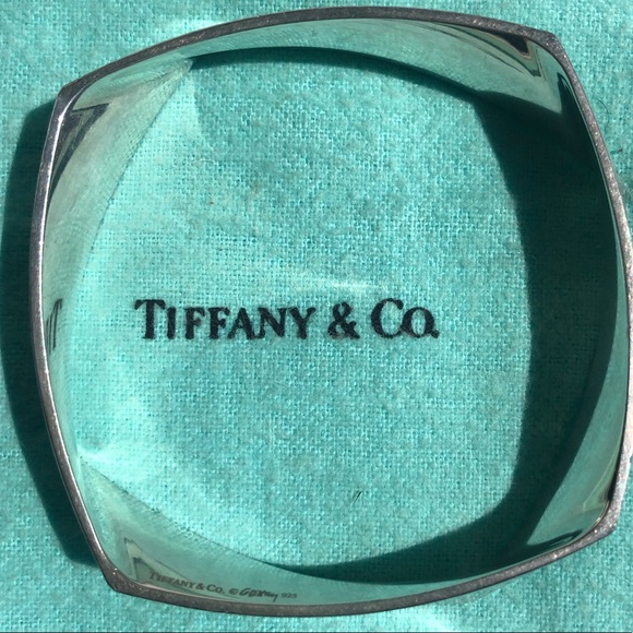 TIFFANY & CO. SILVER GEHRY “TORQUE” BANGLE